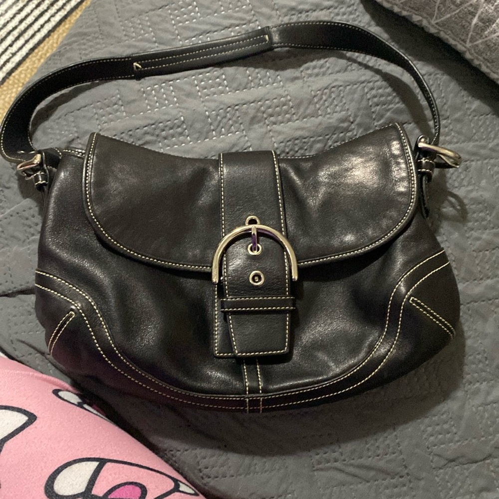 MEDIUM BLACK COACH soho SHOULDER BAG